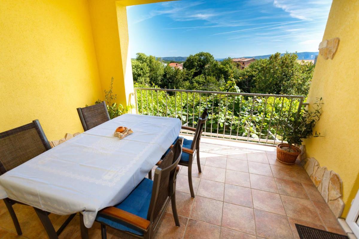Apartments Familie Vujec Skrbčići エクステリア 写真