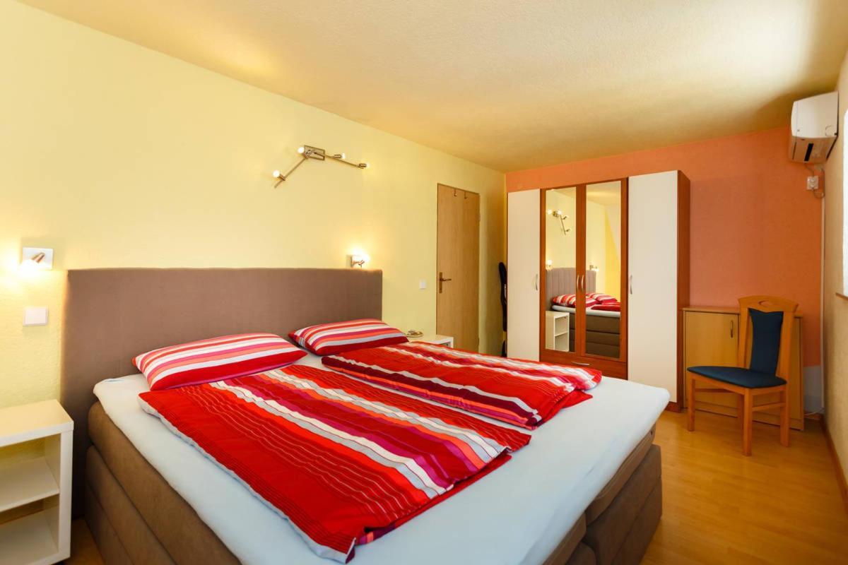 Apartments Familie Vujec Skrbčići エクステリア 写真