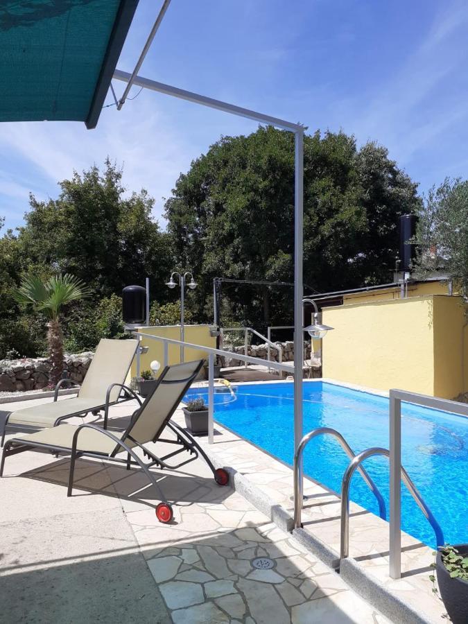Apartments Familie Vujec Skrbčići エクステリア 写真